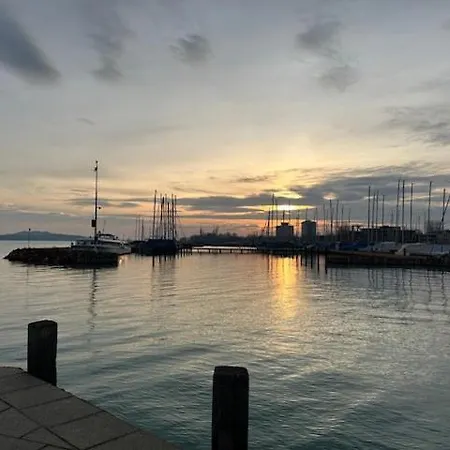 아파트 Bk 블로톤퓌레드